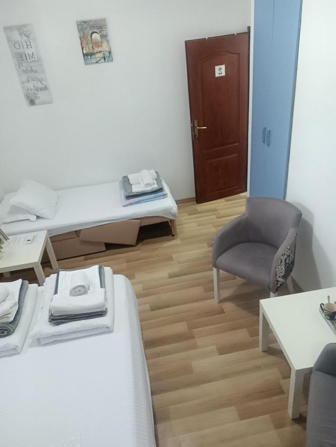 Guesthouse Bit Accommodation Cattaro Esterno foto