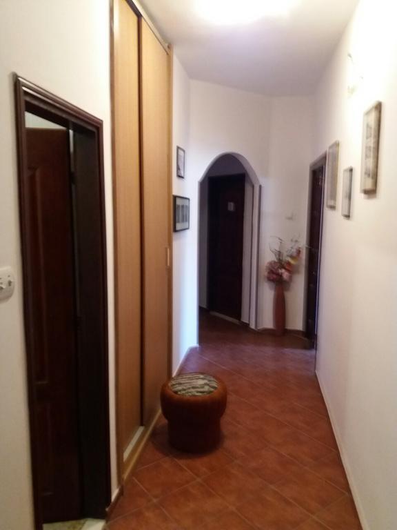 Guesthouse Bit Accommodation Cattaro Esterno foto